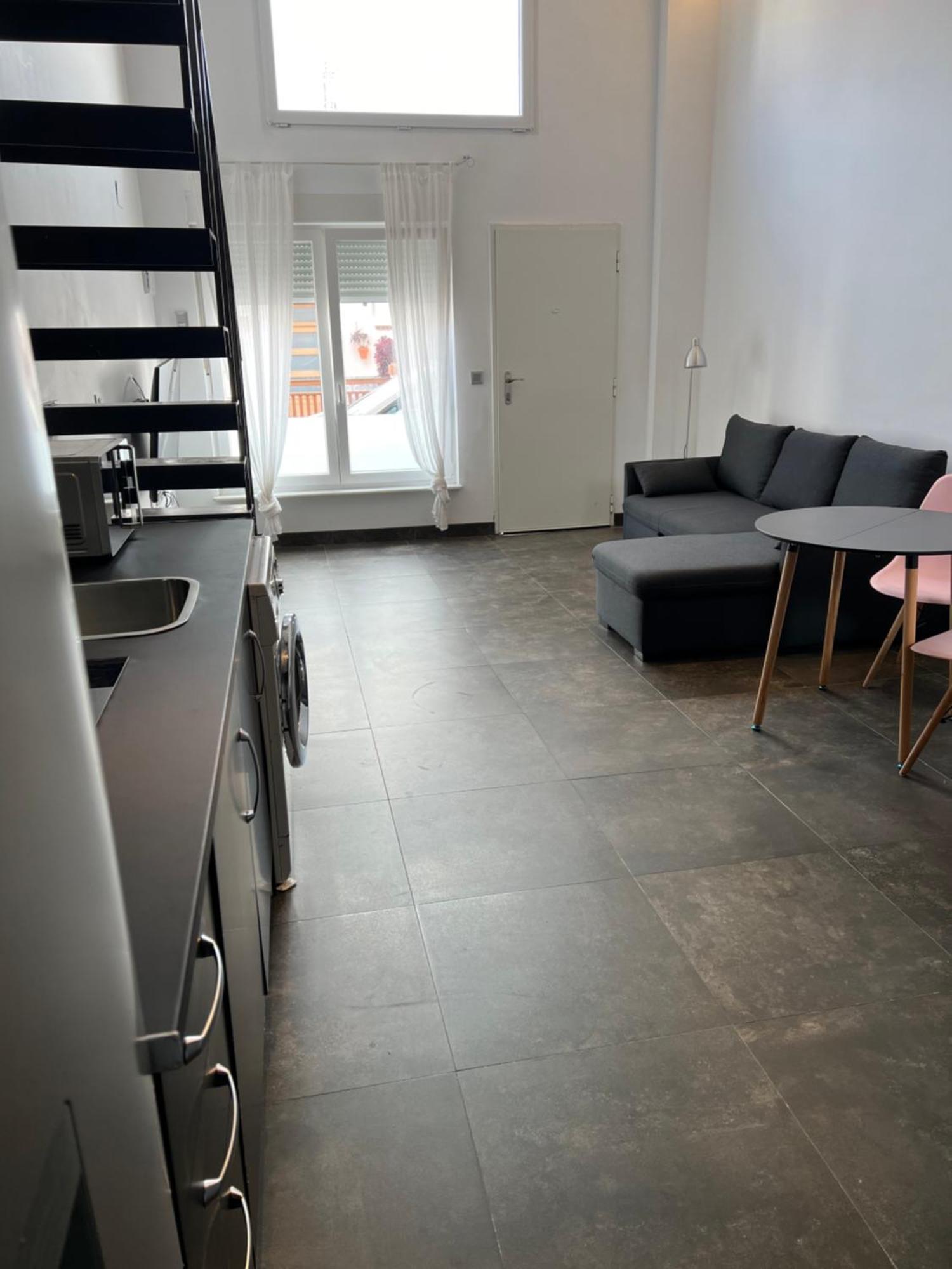 Appartement Mini Duplex Moderno Bien Ubicado. *